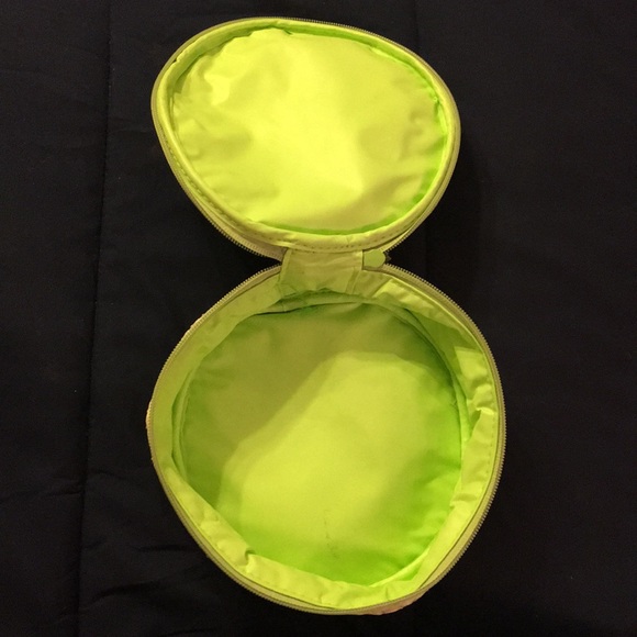 Pamper me tote - Picture 3 of 5